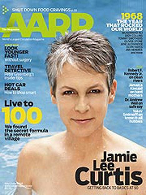 pictures of jamie lee curtis nude|Jamie Lee Curtis Posed Topless on a Magazine Cover at 50:。